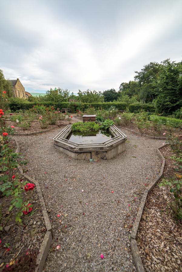 Mirfield Monastery B&B Buitenkant foto