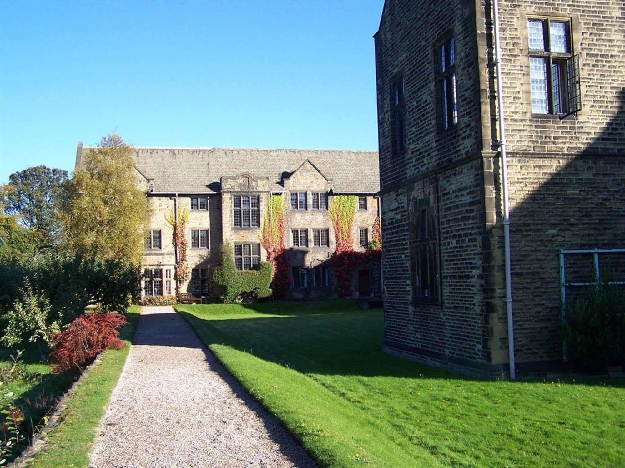 Mirfield Monastery B&B Buitenkant foto
