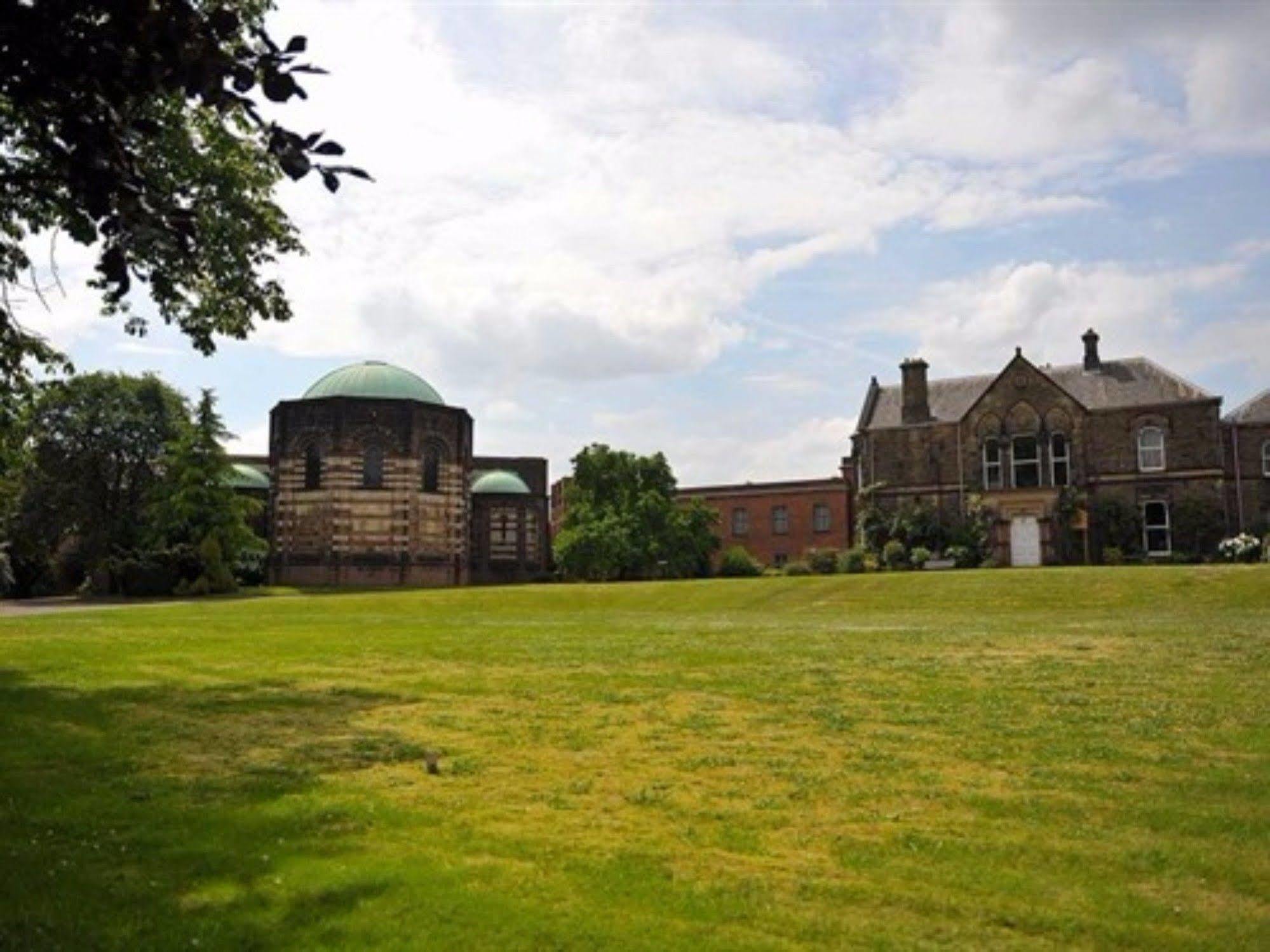 Mirfield Monastery B&B Buitenkant foto